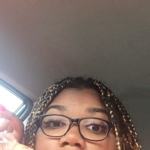 Meet your Posher, Amali